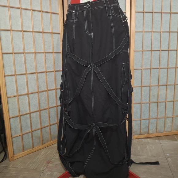 Rare ILLIG Rave Goth Y2K Black Women's Cargo Skirt with Decorative Bands - Picture 4 of 6